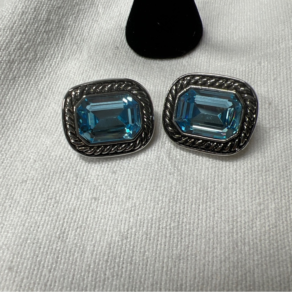 QVC blue topaz clip earring - Picture 5 of 5
